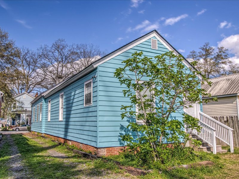 228 Telfair Street
